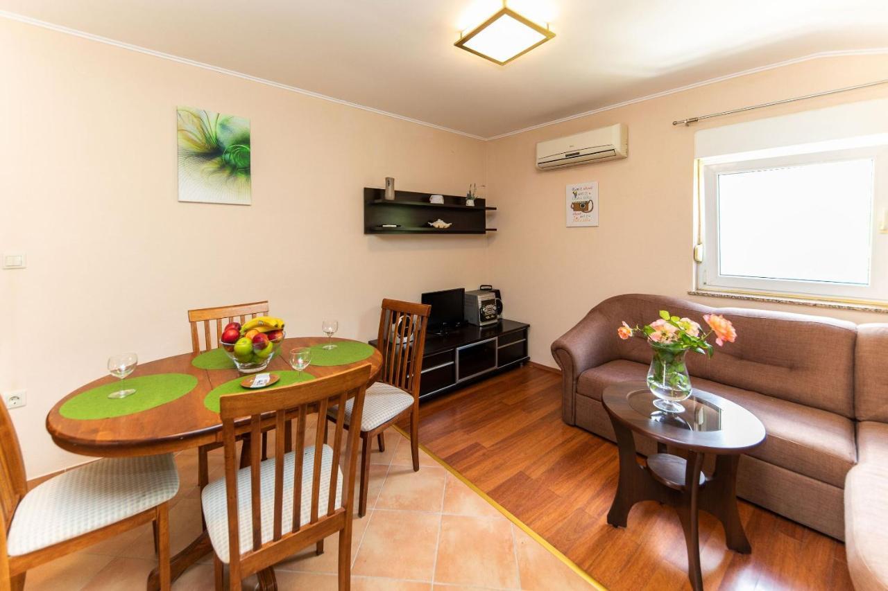 Apartments Artan Crikvenica Ngoại thất bức ảnh